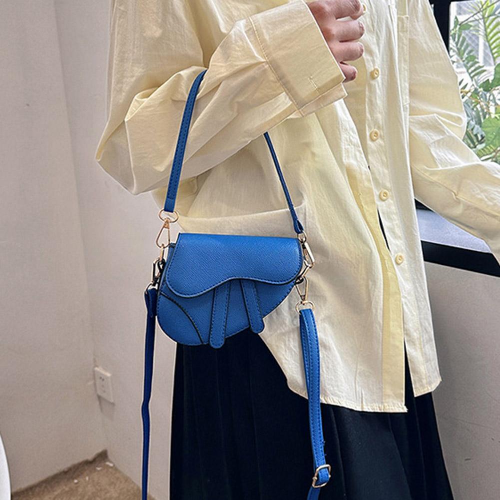 Portfele Simple MessWomen Messenger Bags Saddle Bag Portable Single Shoulder Bag Women Leather Crossbody Bag Handbags Enger Bags