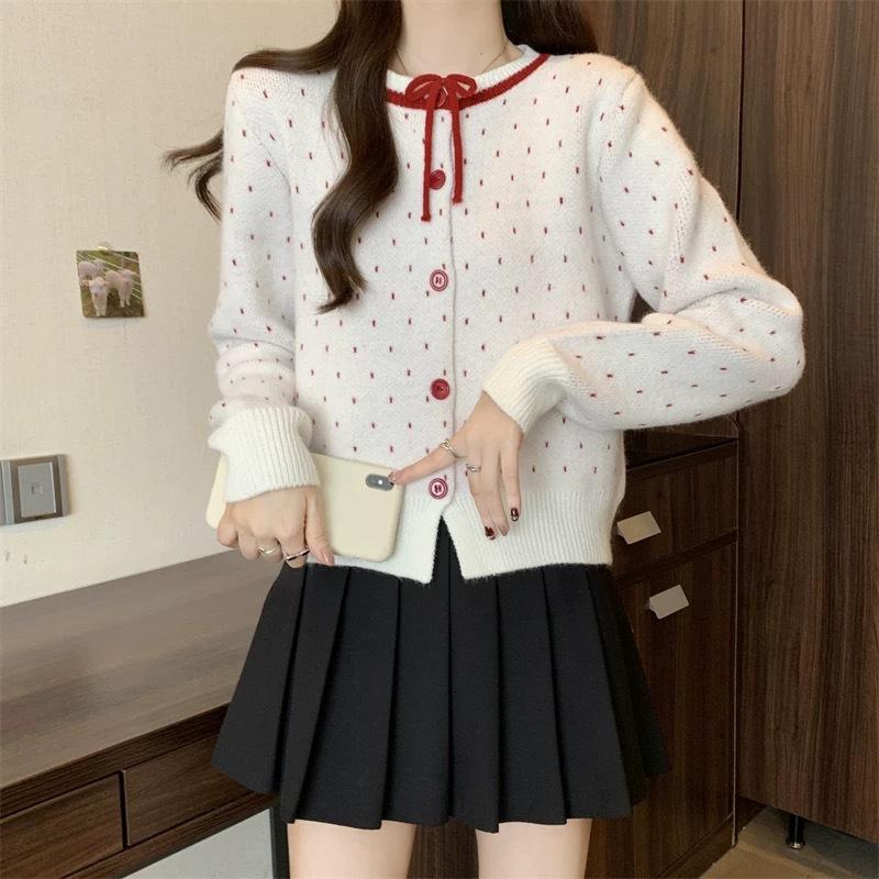 Designer Color Block Round Neck Heart Jacquard Knit Cardigan Spring Loose Long Sleeve Top Sweater Small Coat