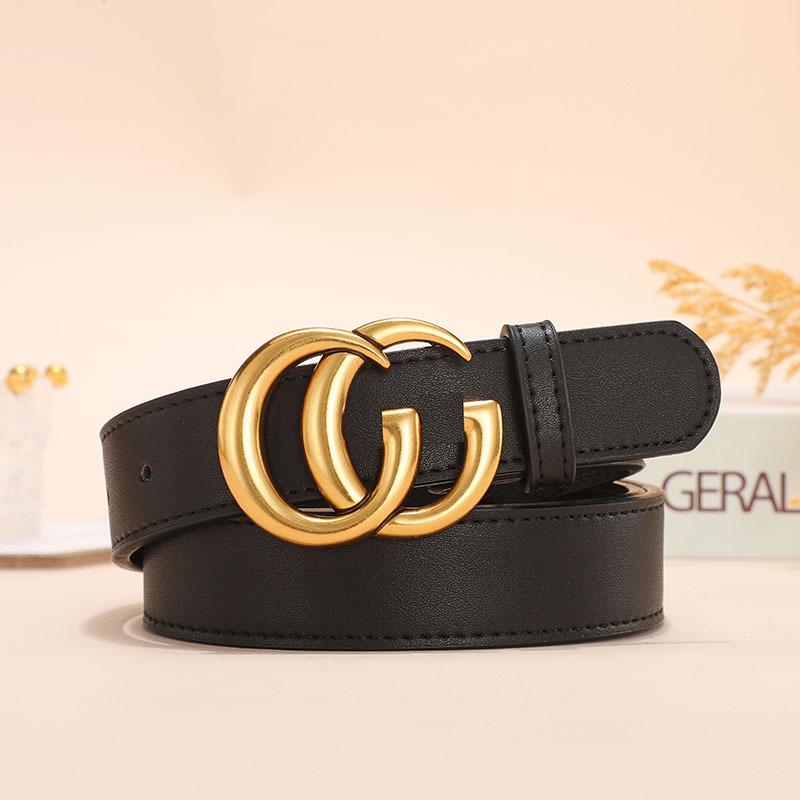 Doppelseitiger Damen-Rindsledergürtel mit GG-Schnalle - Modisches und schlichtes Design.