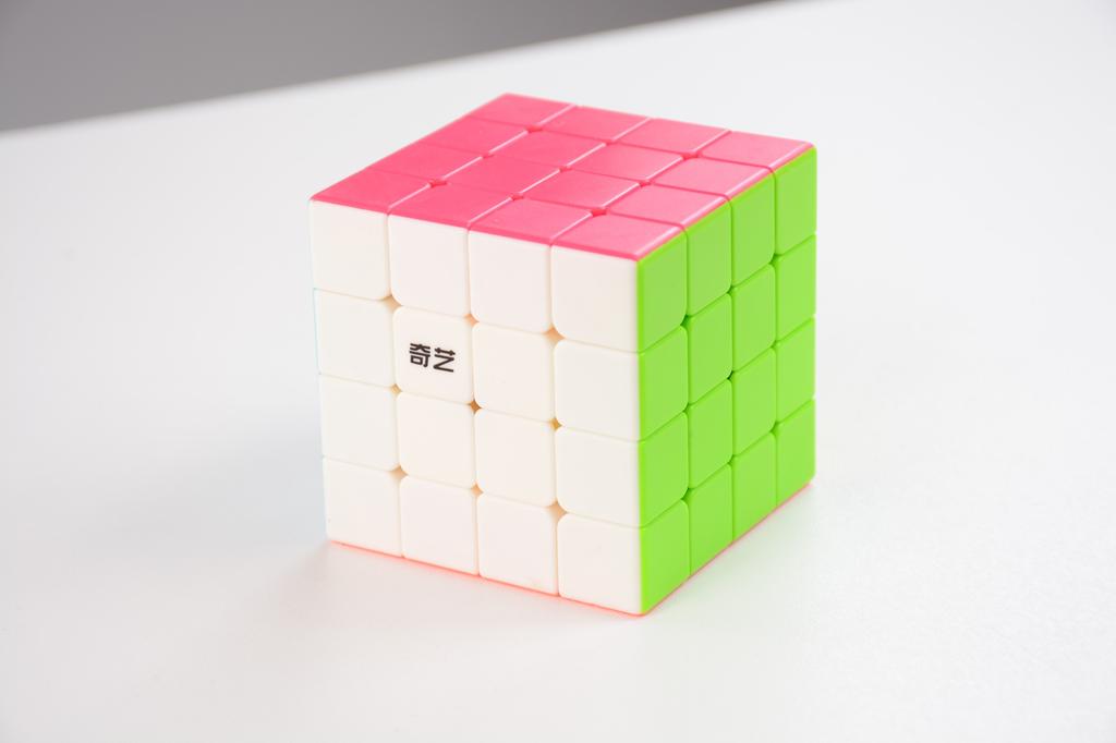 Original Qiyi Qiyuan S2 4x4 Adjustable Cube Educational Gift Idea