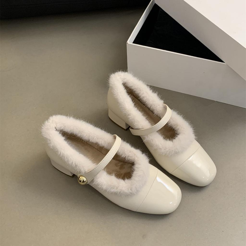 Thick-heeled Mary Jane shoes, winter French evening wind fluffy shoes, and velvet fairy high-heeled single shoes.
