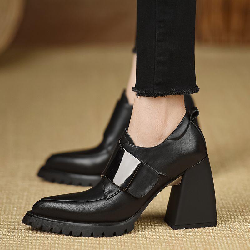 

2025 new handmade high heels thick heel deep mouth single shoes retro pointed waterproof table metal women s shoes 39 чорний
