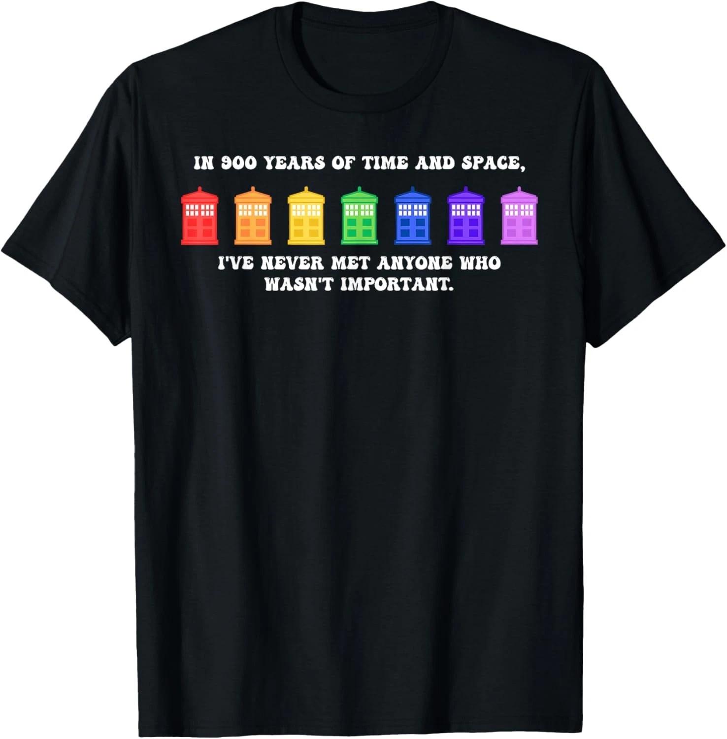 

In 900 Years Of Time And Space Design Gift Unisex T-Shirt S