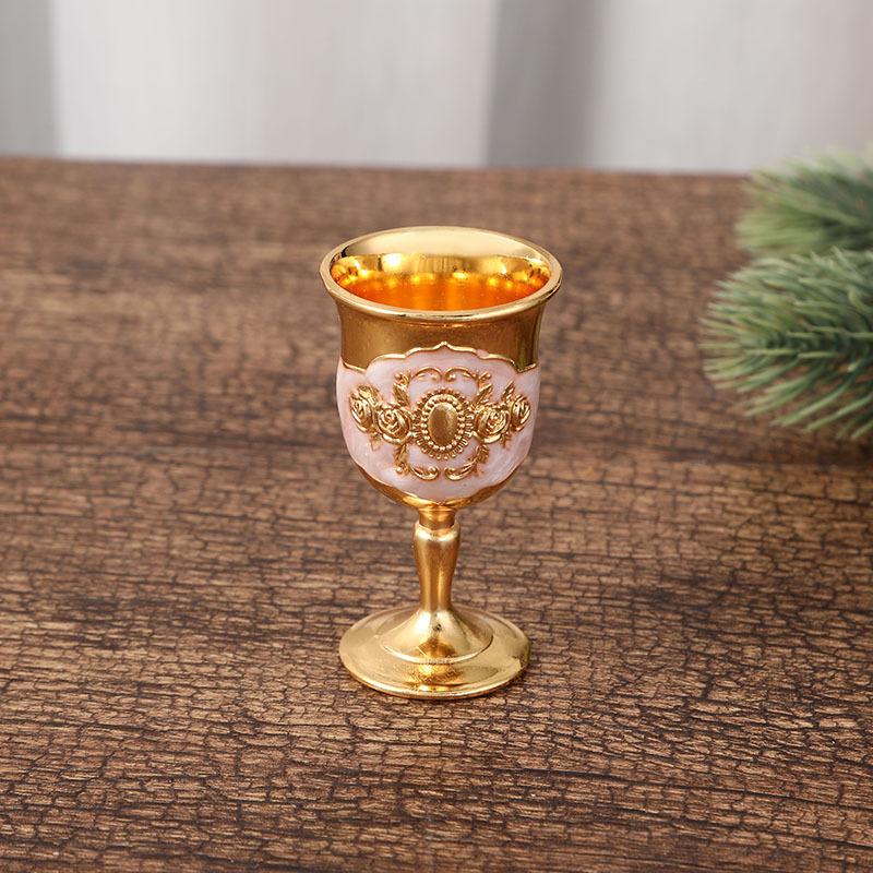 

Рюмка. Металевий домашній фужер. Набір для вина. Чарка 3.7*6*3 золотий/білий