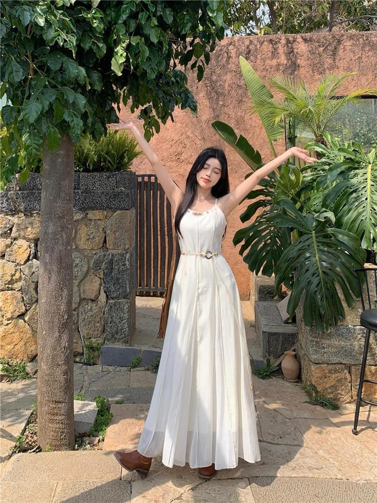 Weißes, böhmisches Spaghettiträgerkleid in großen Größen für Damen – Sommerliches Strandkleid
