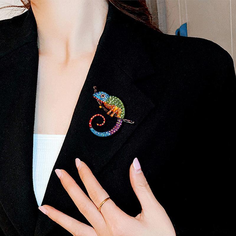 Chamäleon Tier Eidechse Broschen Pins Mehrfarbiger Schmuck Kreatives Geschenk für Frauen Mode Büro Outfit Highlight