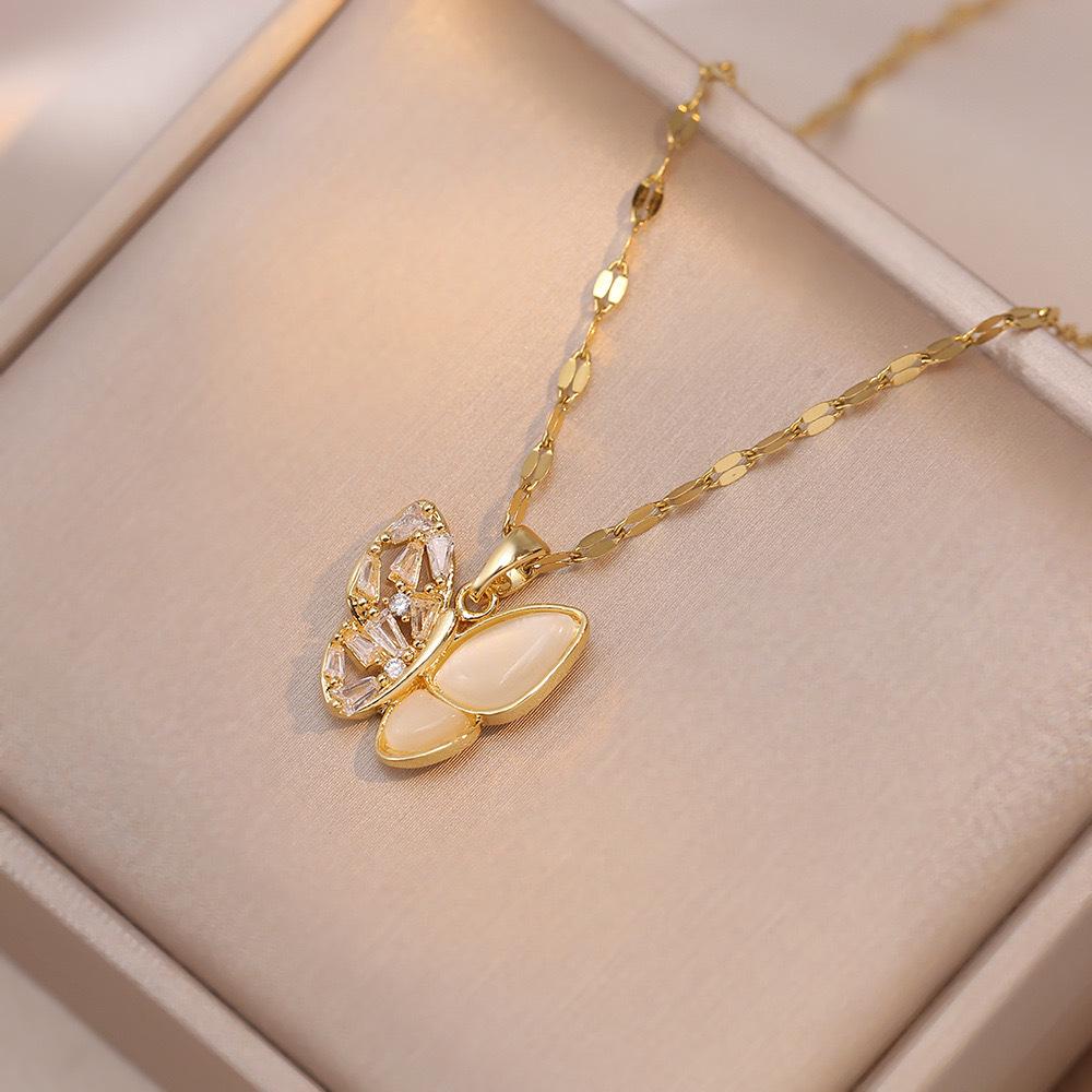Butterfly Necklace with Color-Retaining Zircon - Fashionable, Versatile Women's Jewelry Accessory.
