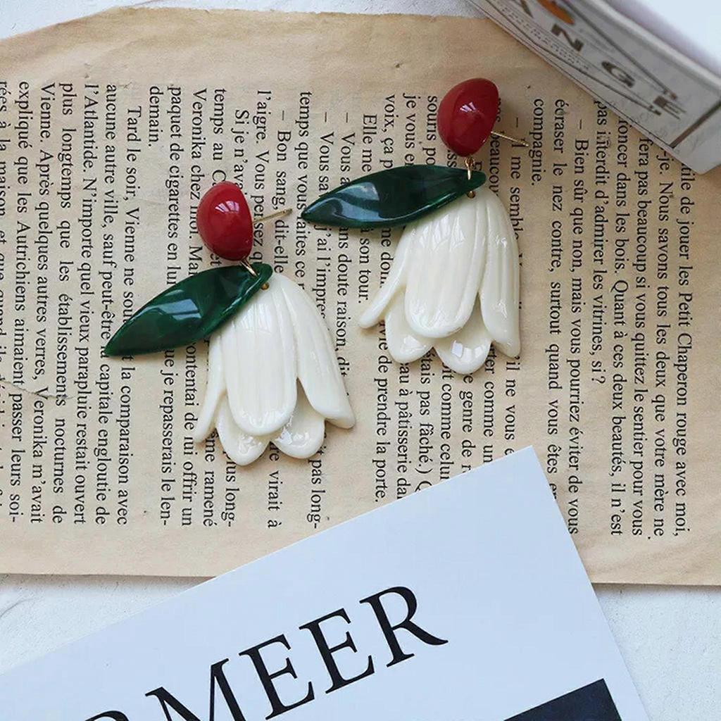 RSAMD Fashion White Tulip Flower Earrings for Women Jewelry Gift Vintage Ear Studs