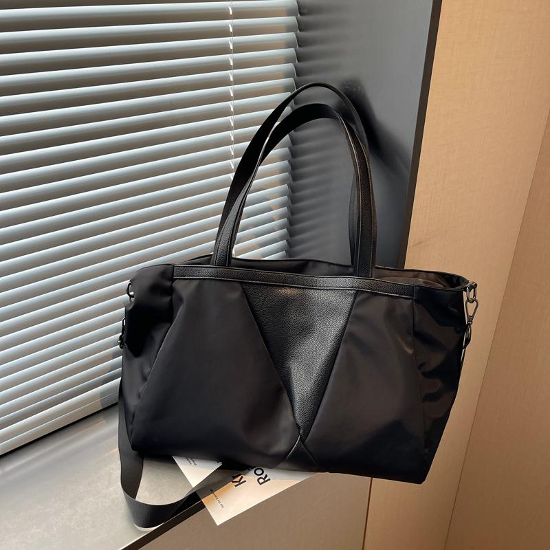 Große Kapazität PU-Tragetasche für Damen, lässige Schulterhandtasche mit Lederbesatz