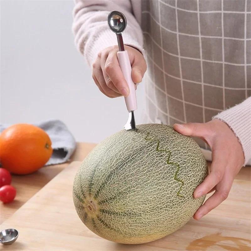 Tragbare Küchenwerkzeuge Doppelfunktion Edelstahl Obst Wassermelonenausstecher Tranchiermesser Obstschneider Eisportionierer