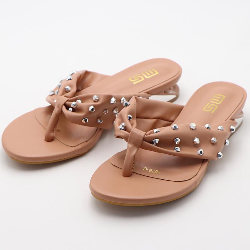 Fashion Metal Rivet Round Toe Comfortable Flip Flops Concise Open Toe Designer Flat Shoes Fashion Comfort Non-slip Vacation Beach Shoes