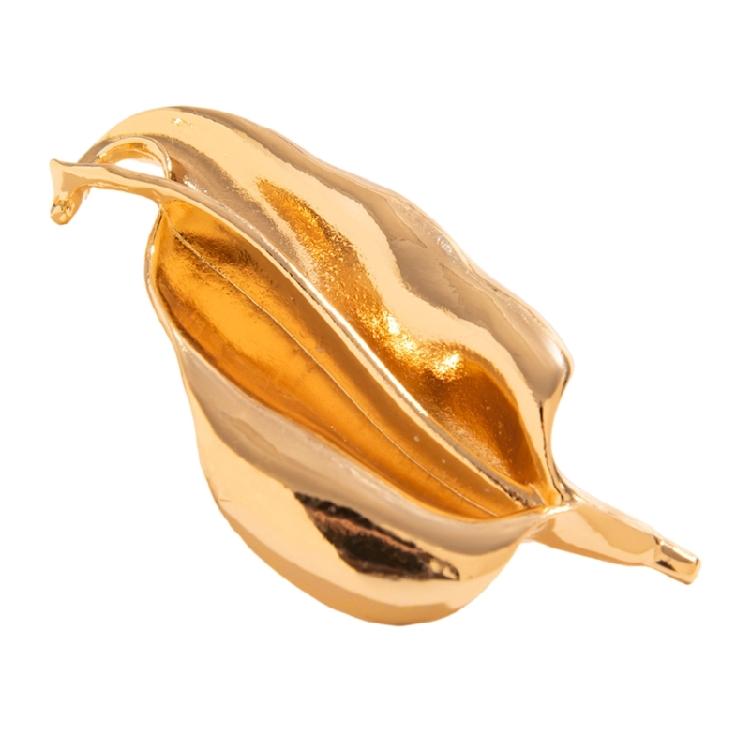 Sophisticated Alloy Irregular Leaf Brooch Trendy Fashion Lapel Pin Accessories for Business Meetings and Social Event