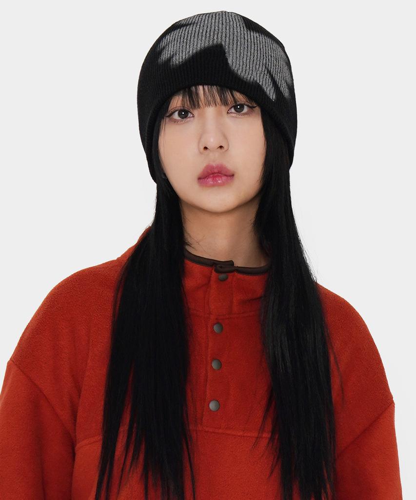 Ebeulisi Snowflake Logo Beanie (Black)