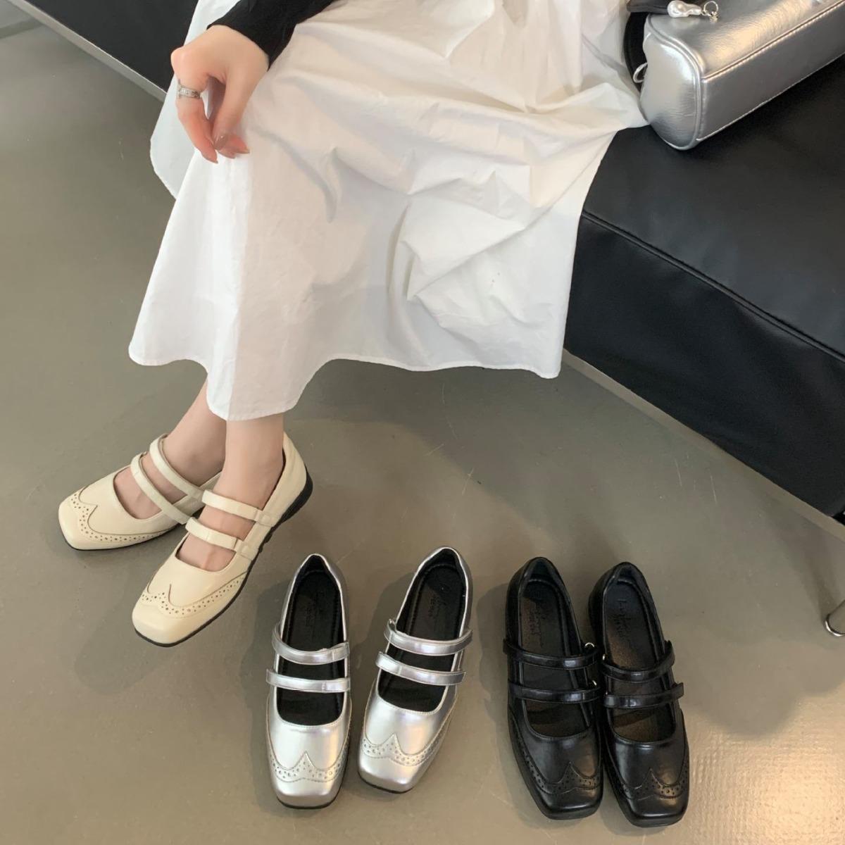 

2025 лето новый корейская версия маленький квадратный носок мелкий вырез туфли-лодочки внутренняя высота увеличение слово с Мэри Джейн маленькие кожаные туфли женские 40 чёрный