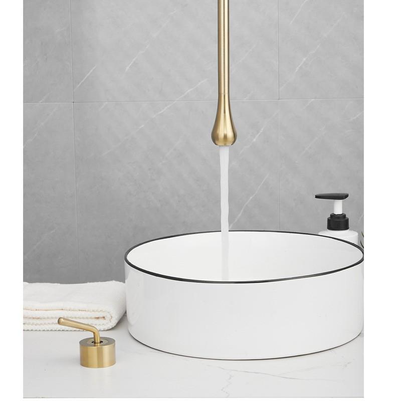 Wall-Mounted Water Drop Faucet with Adjustable Boom, Single-Hole Control, for Hot & Cold Water