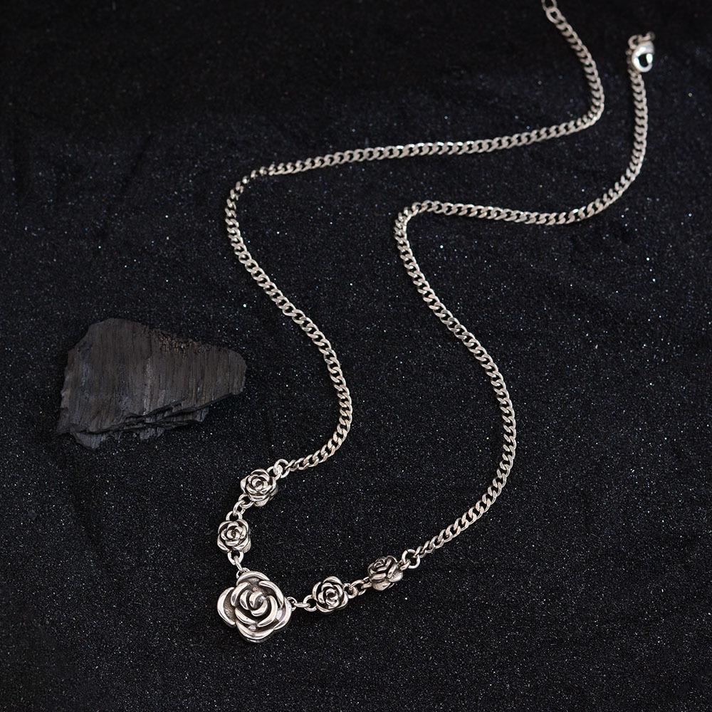 Retro Rose Necklace Female Personality High Design Sense Cold Wind Versatile French Versatile Hip Hop Accessories