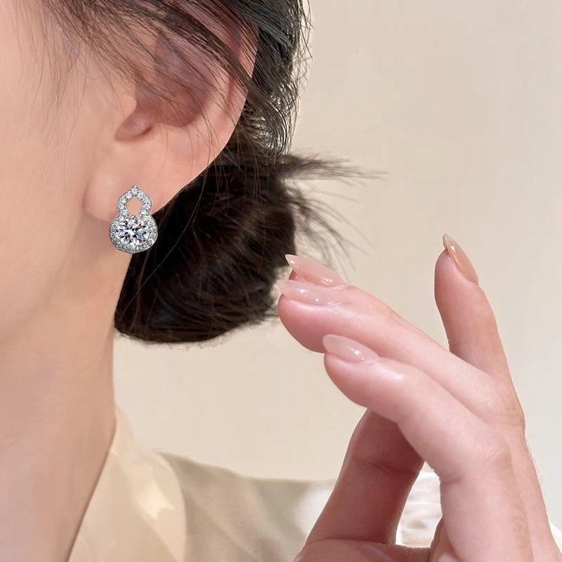 S925 Sterling Silver Moissanite Gourd Stud Earrings - Exquisite, Shiny, Niche Design, Light Luxury Jewelry