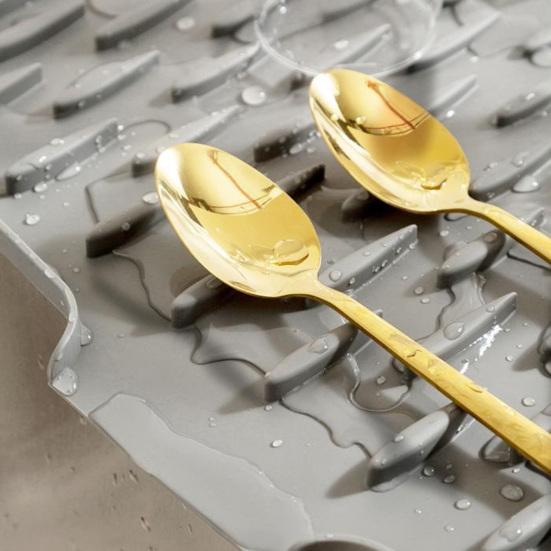 Silicone Slope Drain Mat for Drip-Free Drying Space-Saving Dish Drainer Heat-Resistant Pot Rack Non-Slip Mat for Kitchen Countertop