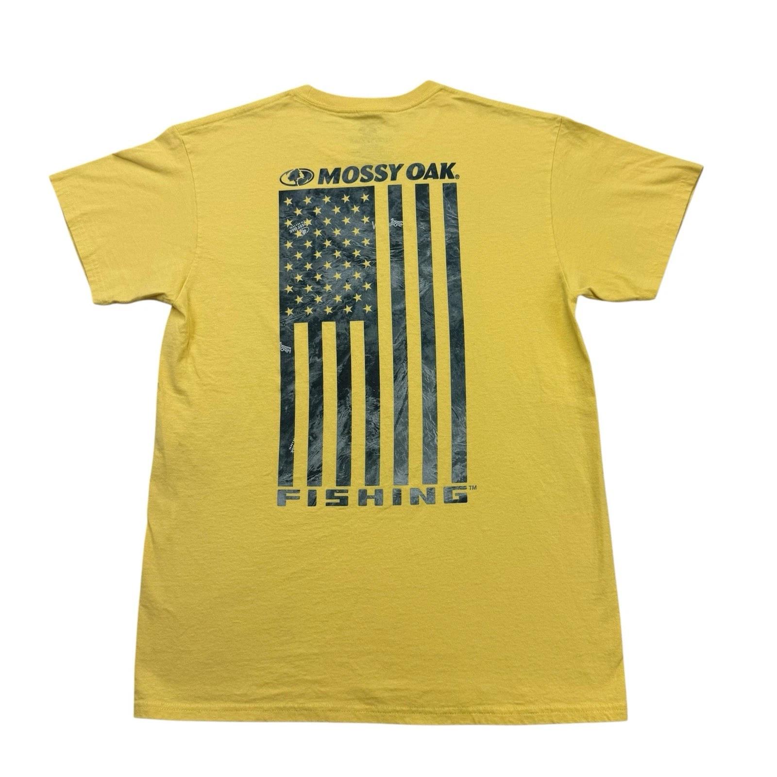 Mossy Oak Shirt Mens Medium M Yellow Fishing American Flag Short Sleeve Outdoors 2XL