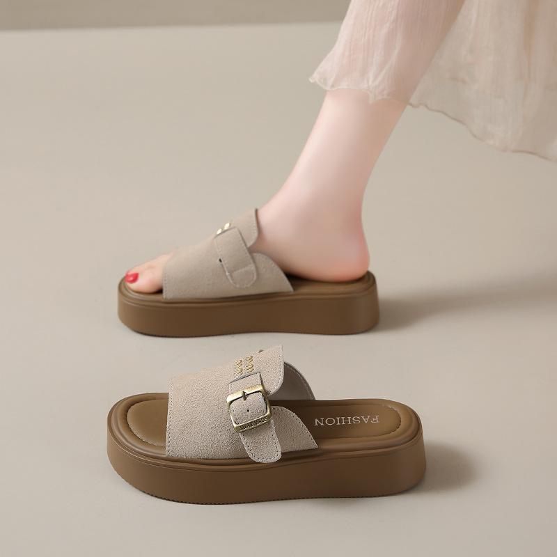 Sandals 2025 new fairy style flat bottom two wearing slippers Korean version fashion versatile one word pinch foot beach sandals tide