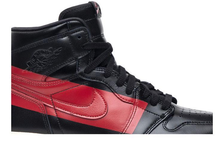 Men's Sneakers Nike Jordan 1 Retro High OG Defiant Couture Black/Gym Red-Muslin