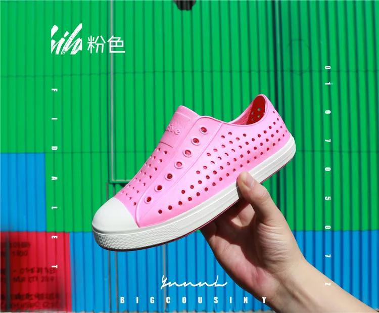 Men's Sandals Casual Outdoor Summer Hole White Shoes Breathable and Non Slip Soft Soled Shoes Canvas Shoes Dance