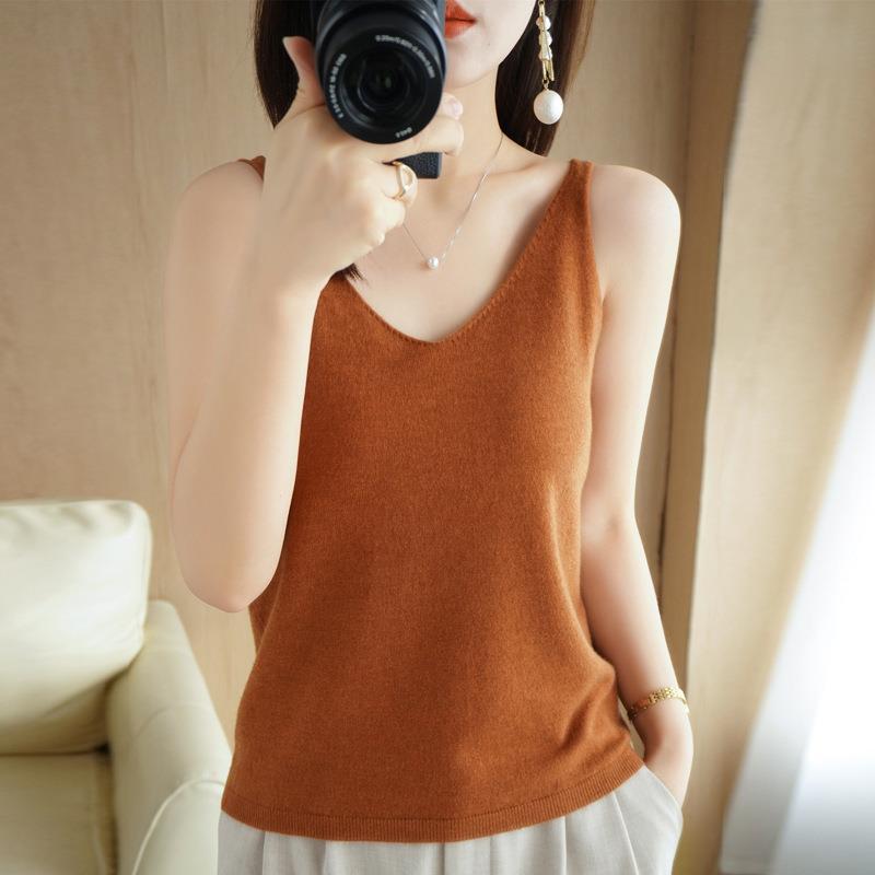 2024 Spring/Summer Women's V-Neck Knit Camisole: Slim, Sleeveless, Versatile Base Layer