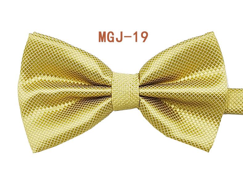 Pajarita de Doble Capa Negra Lisa para Hombre - Cuadrícula Cubo Británica, 27 Colores Disponibles para Eventos Formales y Bodas.