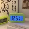 Despertador Digital Inteligente Preto Branco Visor LCD com Temperatura Calendário Temporizador Luz LED para Quarto Escritório (Sem bateria)
