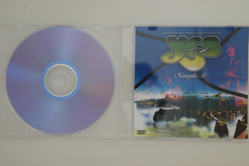 DVD YES - Single 8 NONE NOT ON LABEL Unknown Rock Used