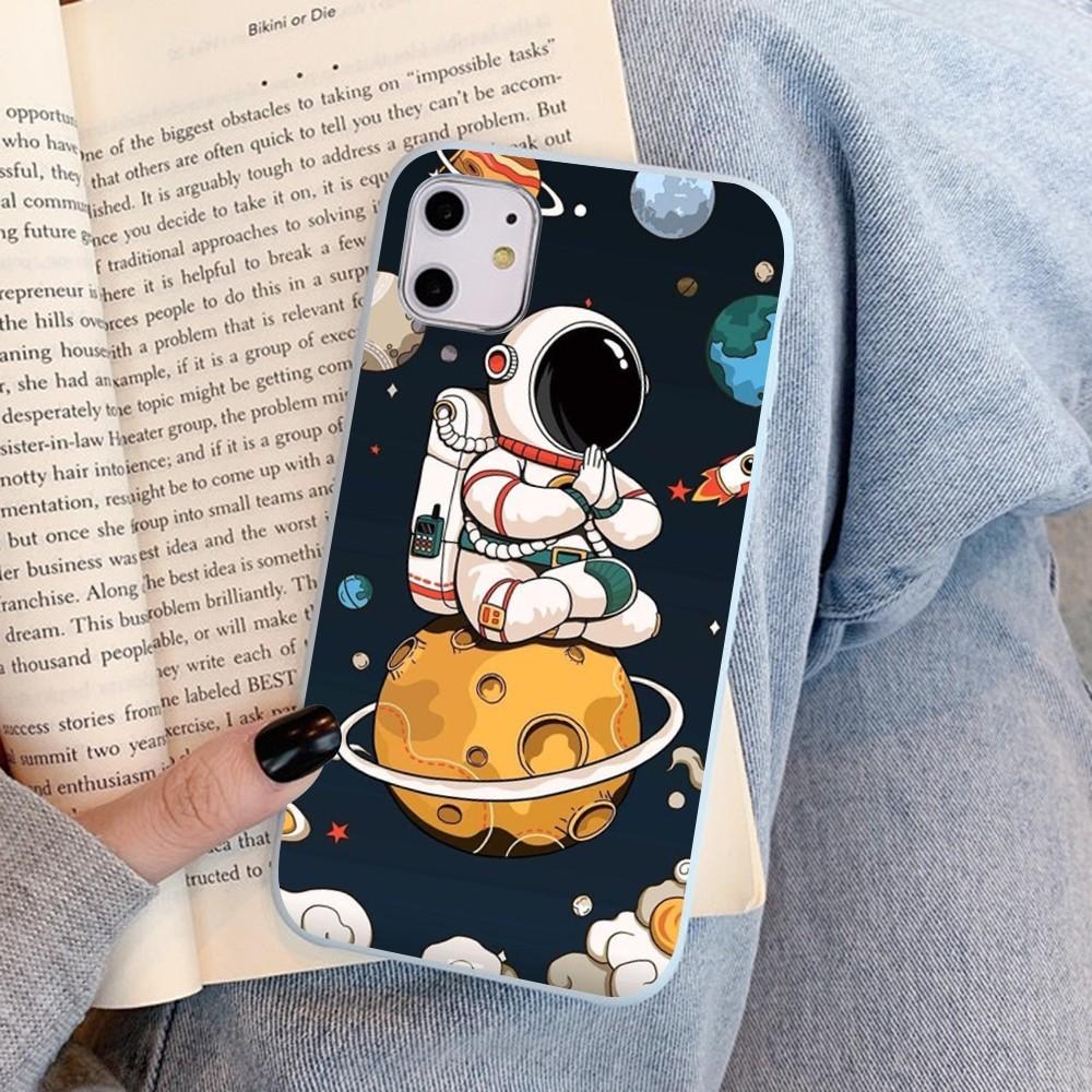 Space Astronaut Cartoon Phone Case For IPhone 14 11 12 13 Mini Pro Xs Max 8 7 6 6S Plus X XR Solid Candy Color Case