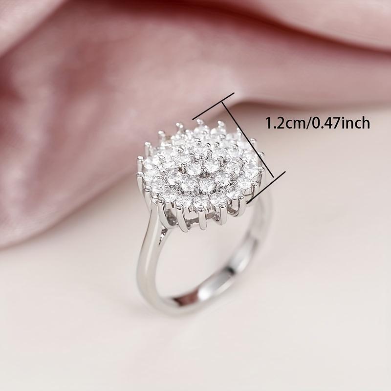 A Lady's Engagement Ring, Luxurious And Exquisite Flower Ring Set With Synthetic Zirconia, A Romantic Wedding Jewelry For Brides For Engagement Or Wed