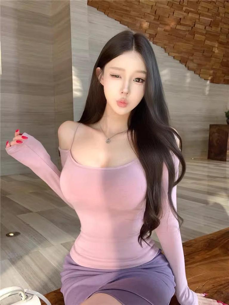 Women's One-Shoulder Purple Long-Sleeve T-Shirt with Built-in Bra, Slim-Fit Winter Base Layer, Pure Desire Style, Waist-Cinched Stretchy Top