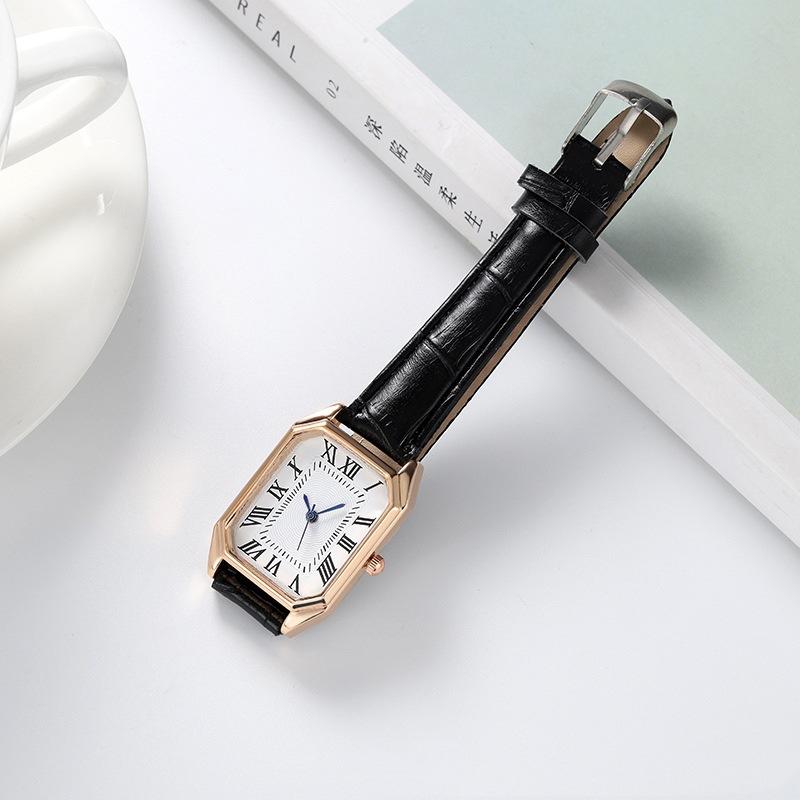 Retro Watches Classic Casual Quartz Dial Leather Strap Band Rectangle Clock Fashionable Wrist Watches for Women