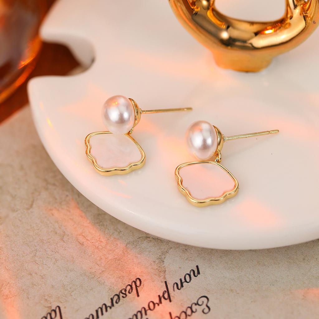 Hochwertiger Luxus Natürliche Muschelohrstecker S925 Silbernadel Ohrringe Leichter Luxus High-End Stil Temperament Ohrringe Frauen