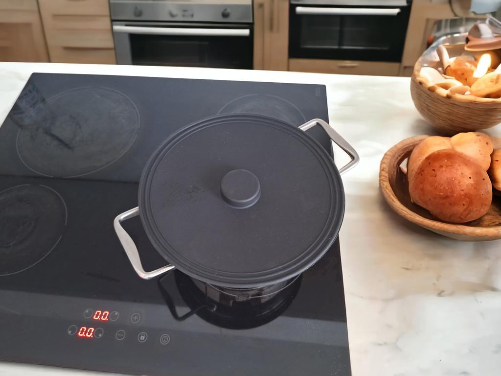 Universal Silicone Lid 23 Cm For Pot, Pans, Bowl Lid