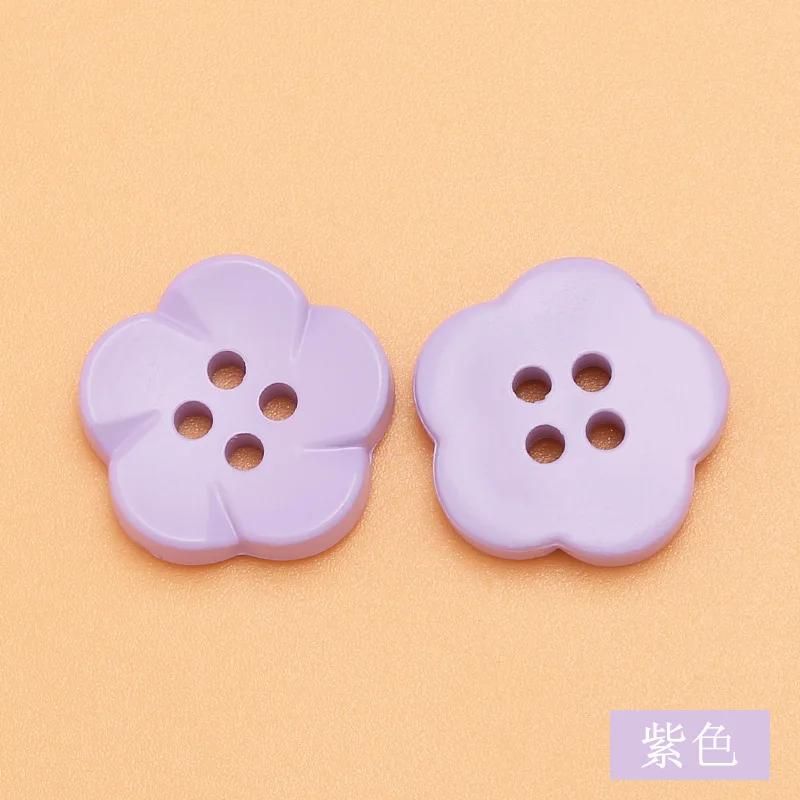 10 Stück Harzblumenknöpfe 18mm Farbe Kleidung DIY Dekorativer Knopf Pullover Vierloch Handgenähter Knopf Für Bekleidung Nähen