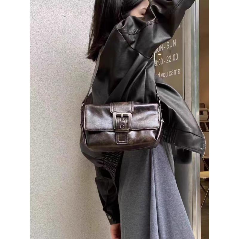 

French MK Maillard armpit bag women s new high-end leather locomotive bag foreign style shoulder messenger bag темно-коричневого кольору