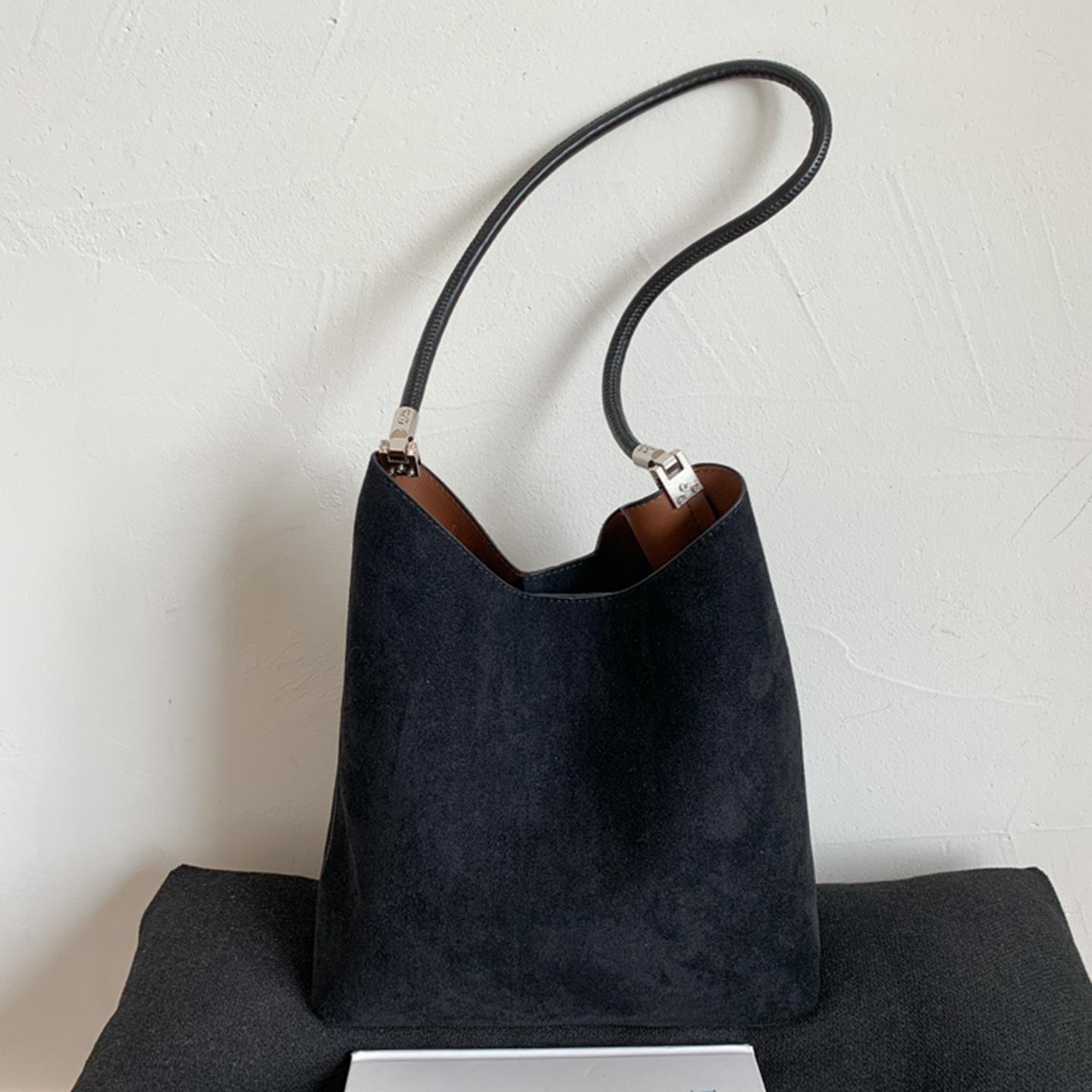 

Матовая ретро сумка женская большая вместительность летняя универсальная на одно плечо сумка для мамы сумка-ведро no specification чёрный