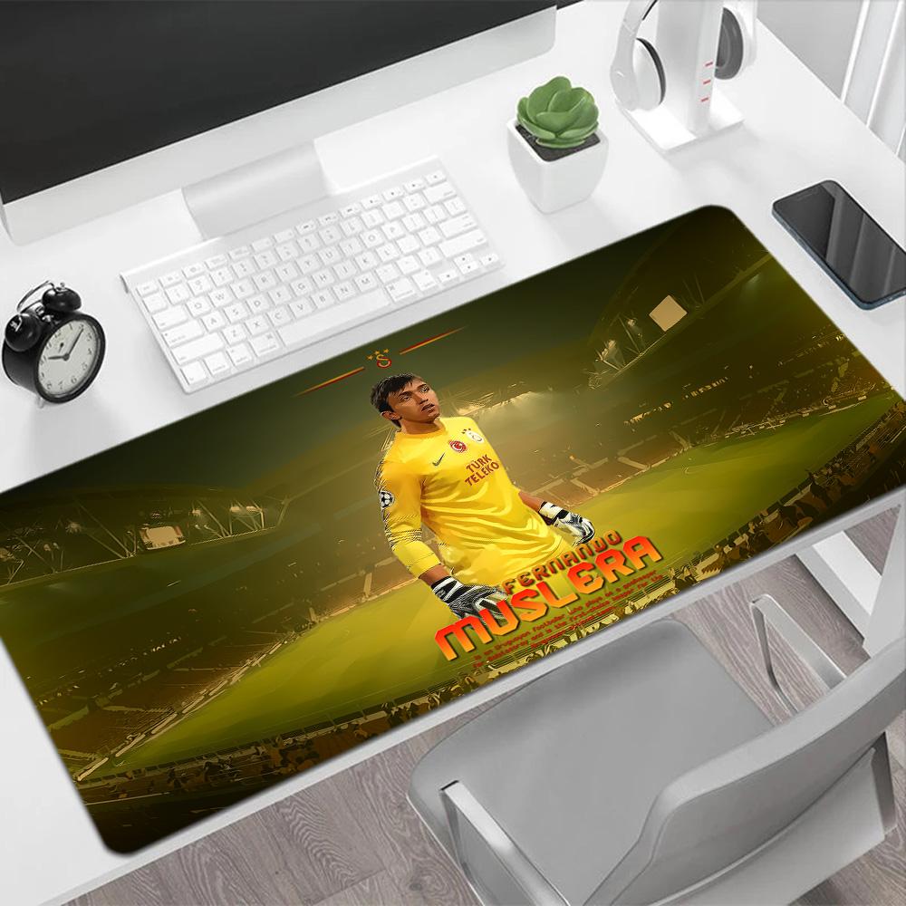 Brazilian Football Legend Large Mouse Pad Desk Mouse Pad Study Desk Mat Non-Slip Rubber Base Perfect Gift for Gamers And Professionals