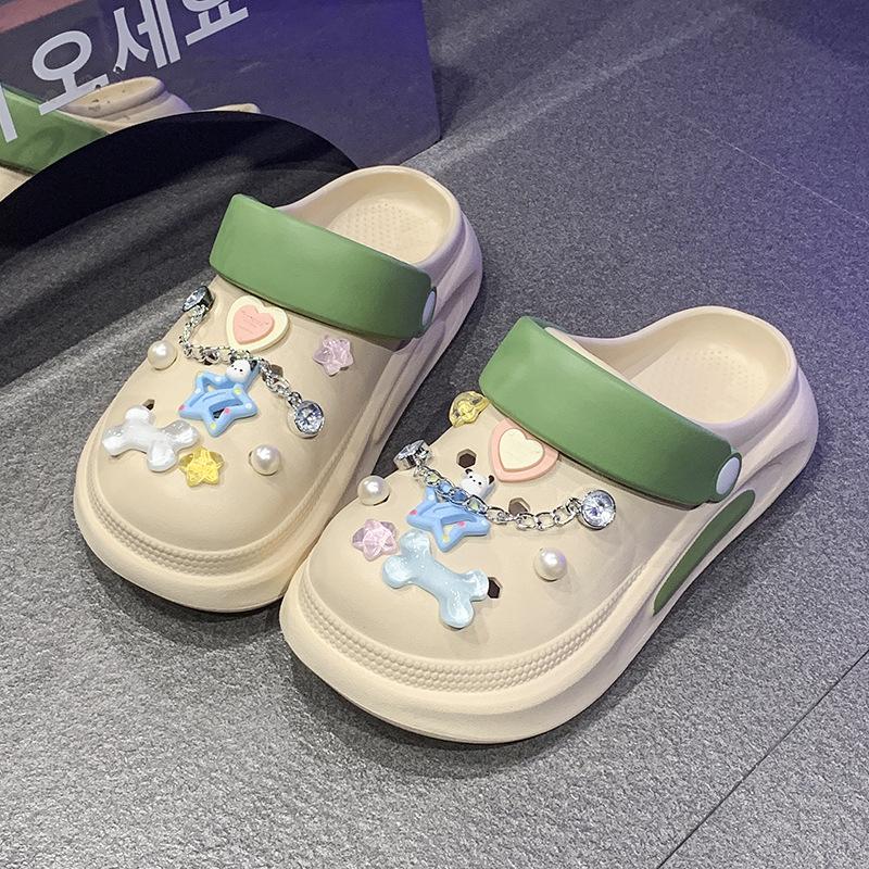 

Съемные толстоподошвенные дырчатые туфли для женского лета, новые домашние нескользящие, увеличивающие рост, пляжные мультяшные крутые тапочки для ношения на улице 40/41