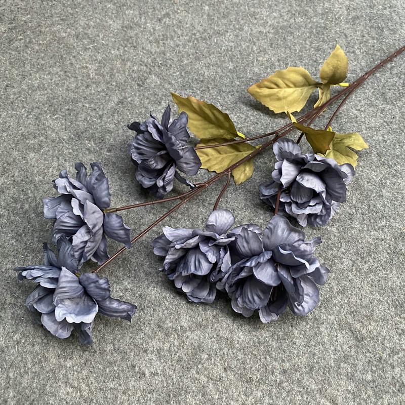 Simulierte Pfingstrosenstiele zur Vasendekoration im Wohn- oder Essbereich