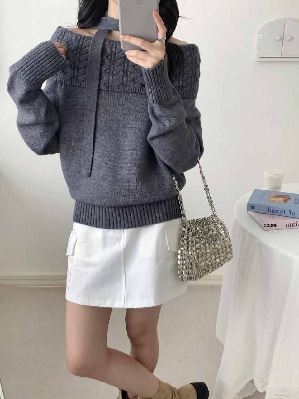 

New Korean Style Off-Shoulder Knitted Sweater - Autumn/Winter Slim Fit Halter Neck One Size (80-120 cm)