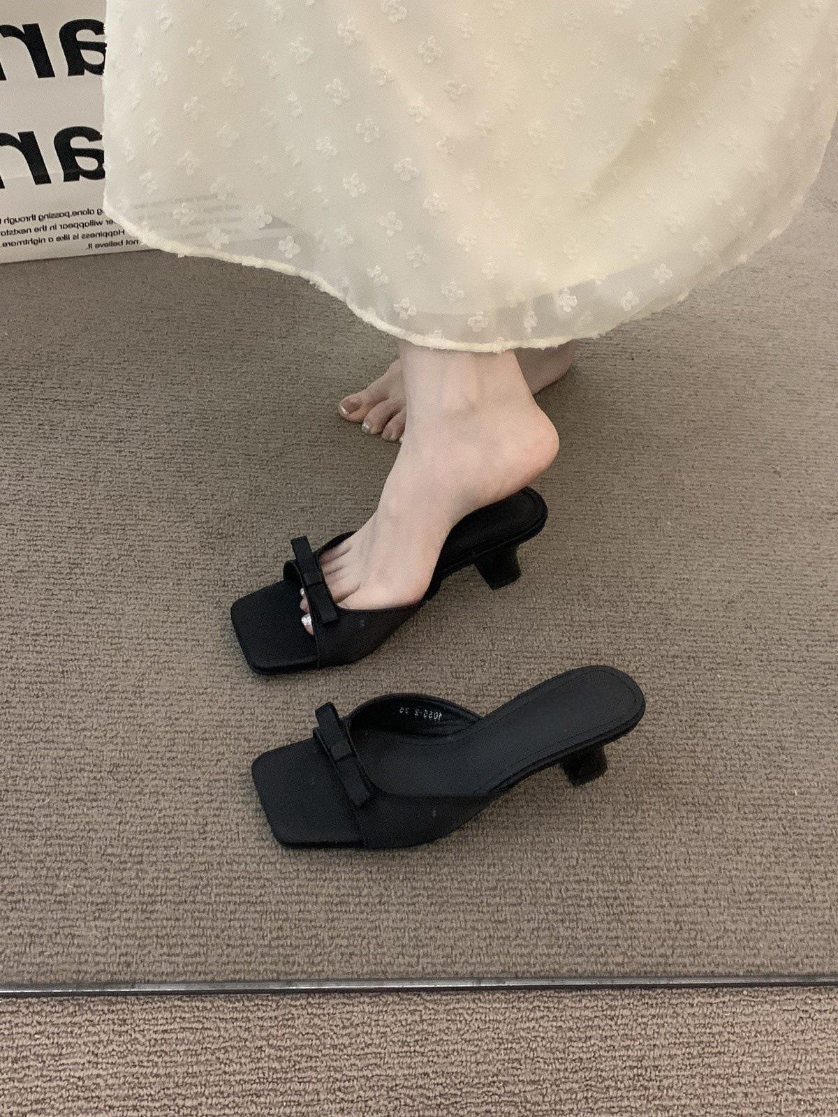 

Light pink French high-heeled one-word cool slippers women s shoes wear 2025 new summer skirt temperament stiletto sandals 40