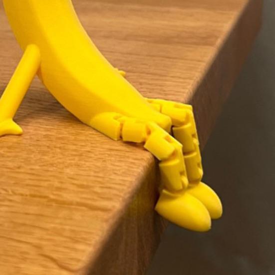 3D Printed Banana Figurine with Articulated Legs Movable Joints Banana Fidget Toy Cartoon Fruit Desktop Decoration Ornament