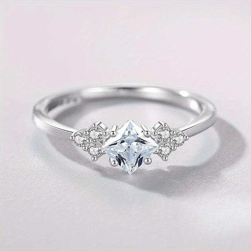Yun Miao Elegant Luxurious Zircon Ring - Sparkling Valentine's Day Jewelry Gift