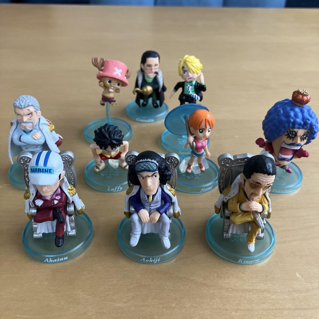 

[USED] Bandai One Piece Collection: Fierce Battle! Pirates vs. Navy! 10 Types in Total, Candy Toys