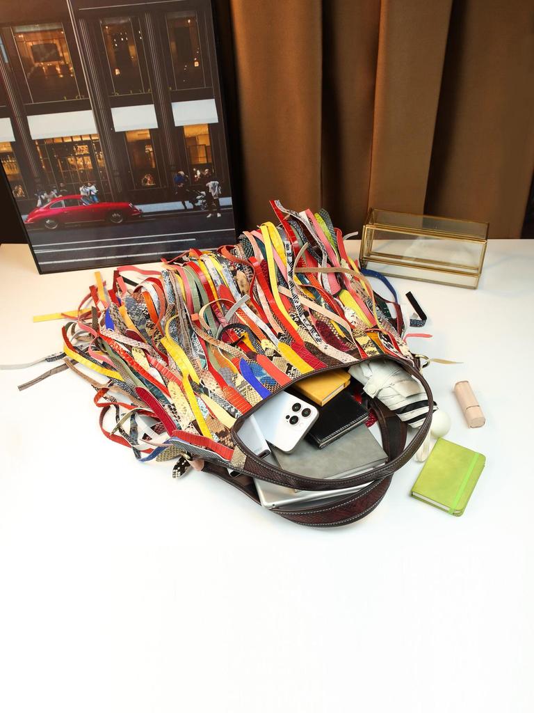 Mehrfarbige Quastenstreifen Umhängetasche aus Rindsleder mit großem Fassungsvermögen