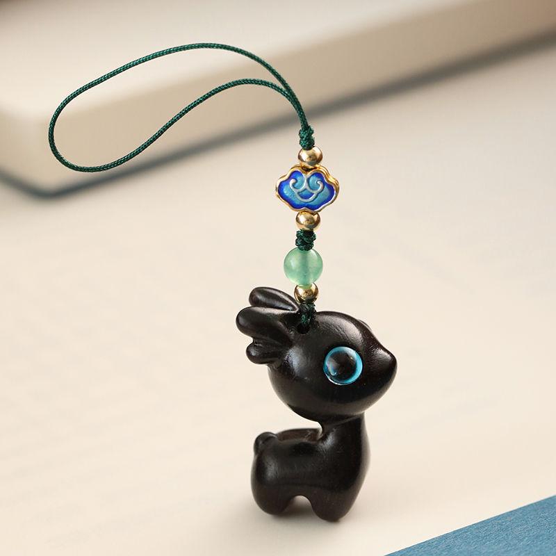 Sandalwood Little Deer Keychain: Cute Pendant for Cars and Phones, Perfect Unisex Gift