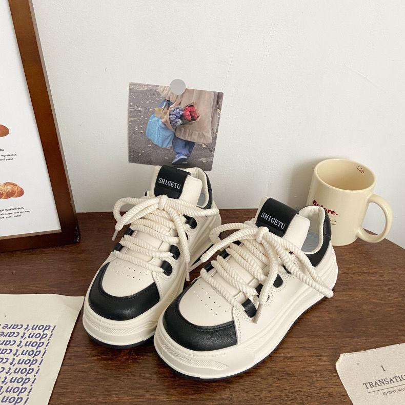 Sports and Leisure Board Shoes Women's Bread Shoes Women's New Summer Shoes Thick-soled Versatile White Shoes